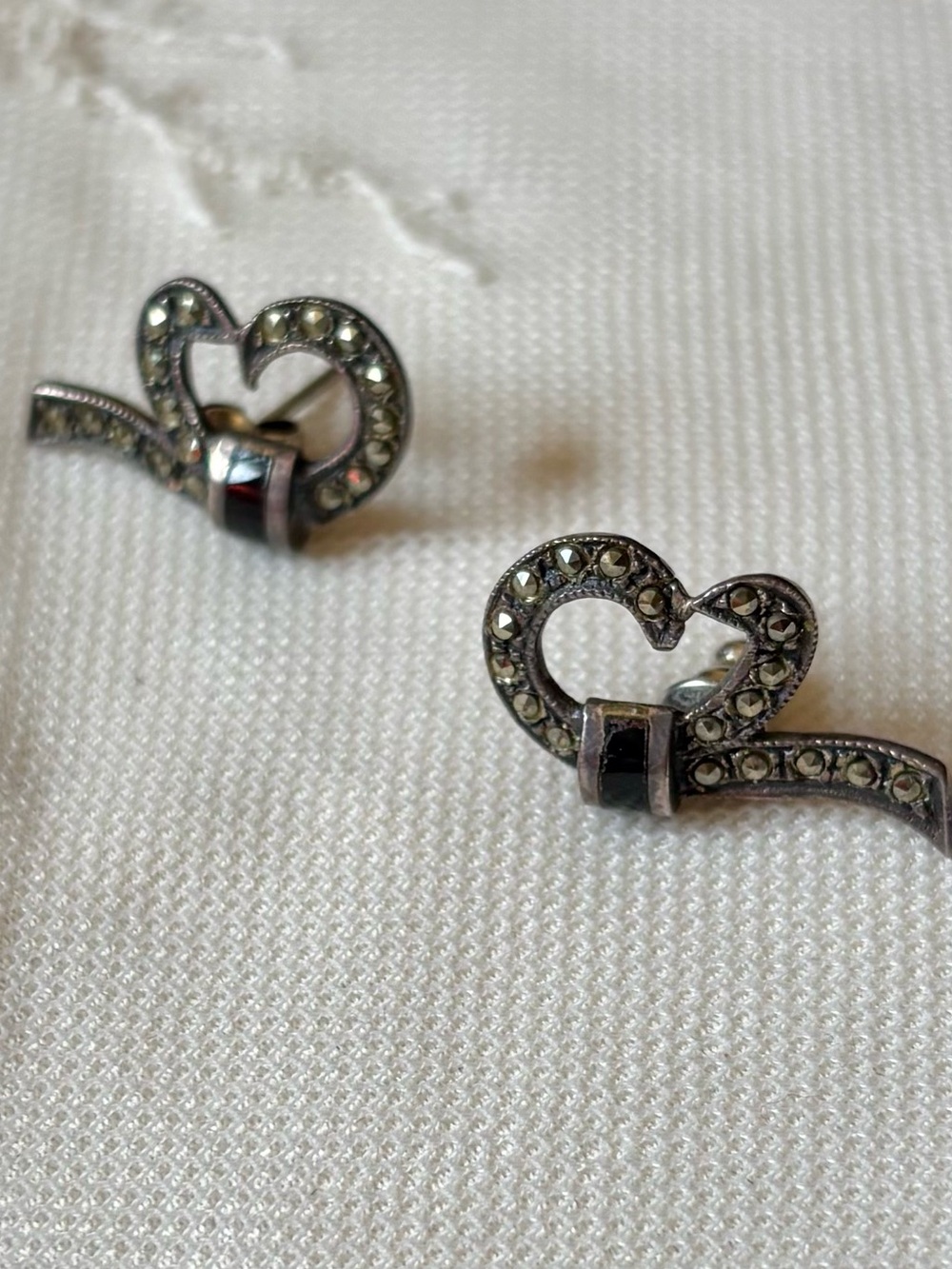 Heart Shaped Marcasite Stud Earrings - Silver Tone